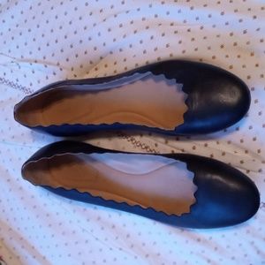 Chloe scalloped flats